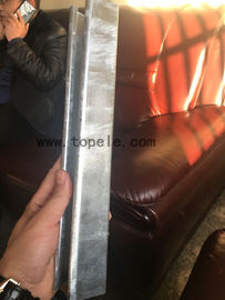 핫 디프 젤리화 스틸 슬롯 유니스트루트 채널 41X 41MM 도로를 지원